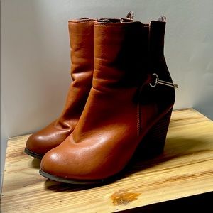 Brown ankle boots LIKE NEW